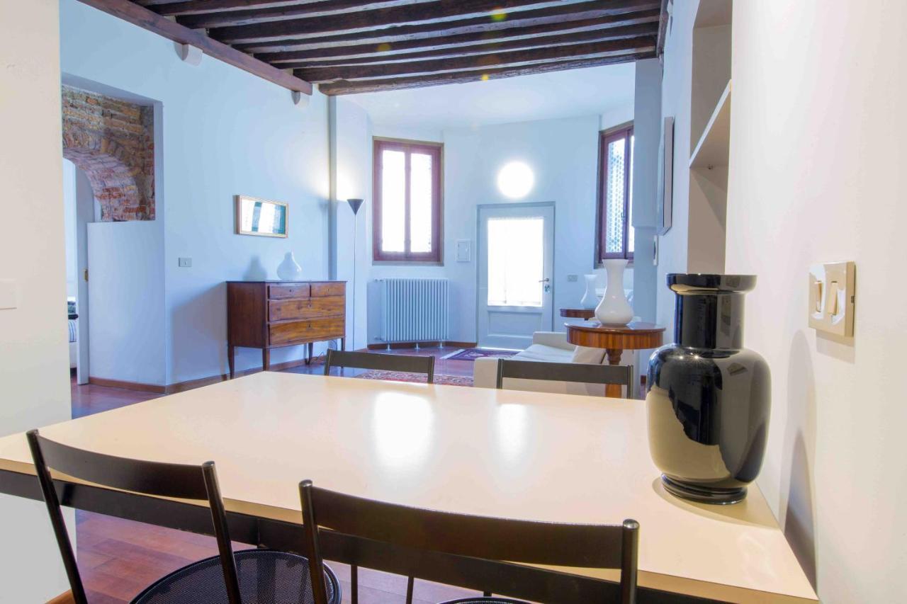 The Arch Historic Accommodation Venesia Bagian luar foto